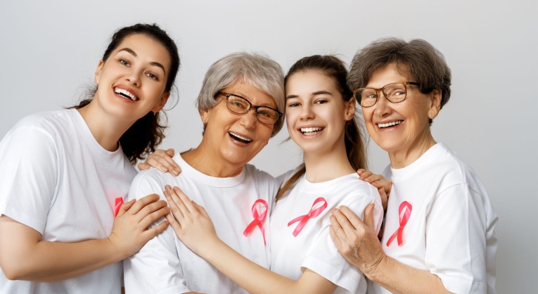 Outubro Rosa: um lembrete de cuidado, prevenção e proteção da vida